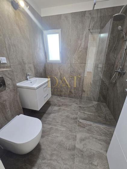 Apartament cu 3 camere în Baciu