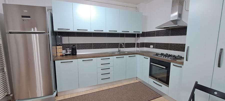 Apartament cu 2 camere semidecomandat, mobilat în Berceni
