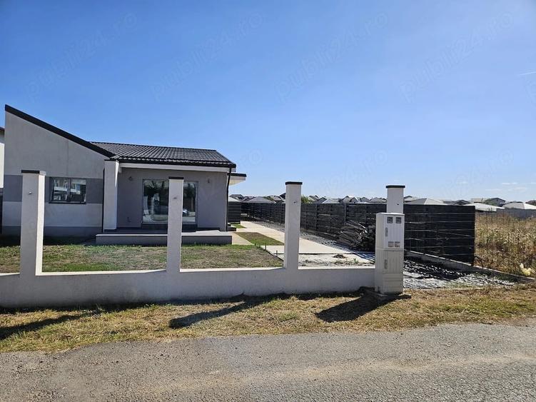 Casă cu Teren 350 Mp în Tunari