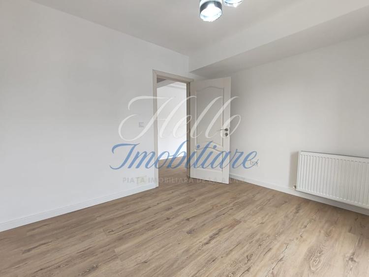 Apartament cu 4 camere semidecomandat în Dâmbul Rotund