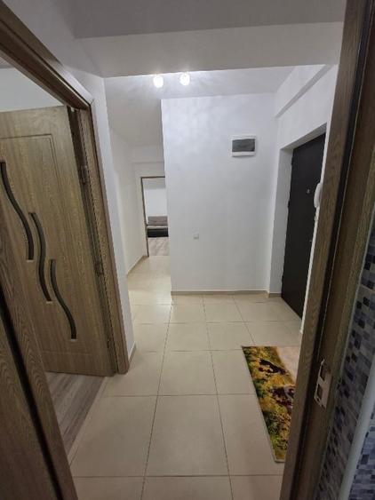 Apartament cu 2 camere decomandat, mobilat în Roșu
