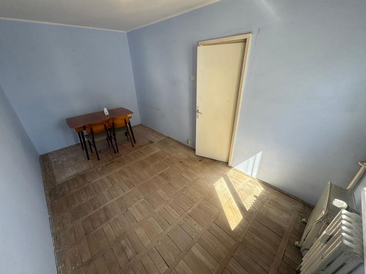 Apartament 3 camere zona Km 4 5 - 4