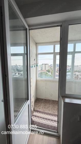 Apartament cu 3 camere semidecomandat în Mărășești