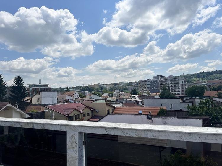 Casă cu 4 camere cu Teren 500 Mp în Exterior Vest