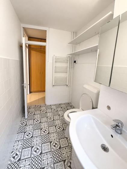 Apartament cu 2 camere semidecomandat, mobilat în Buziașului