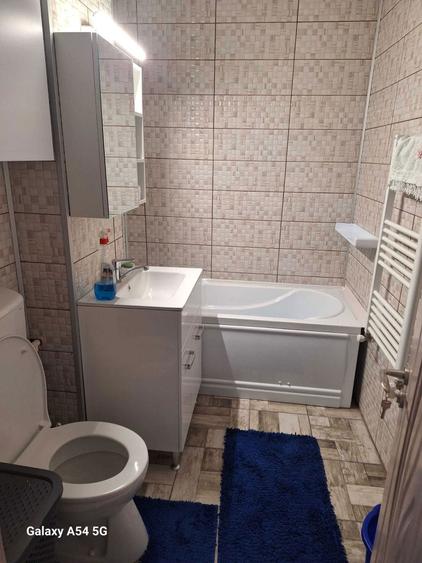 Apartament cu 2 camere semidecomandat în Carrefour