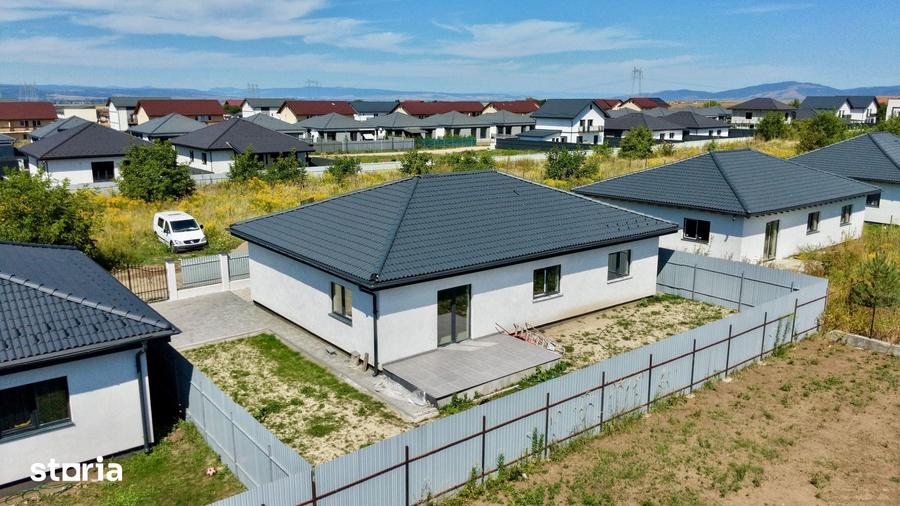 Casă cu 4 camere cu Teren 400 Mp în Tărlungeni