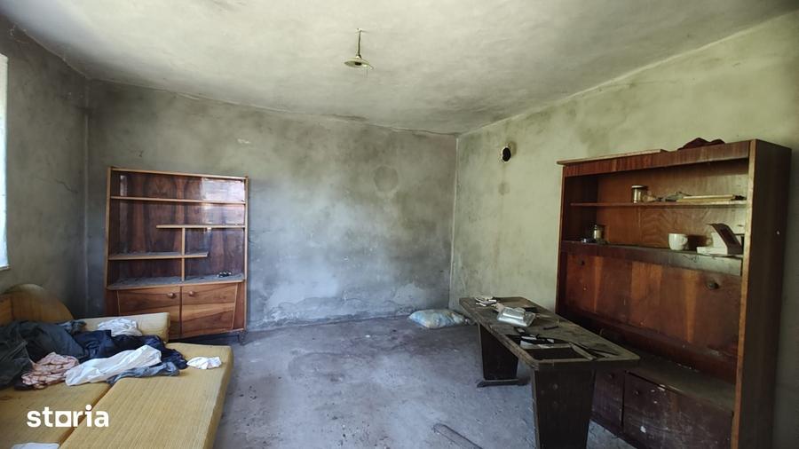 Casă cu 2 camere cu Teren 1330 Mp în Rapoltu Mare