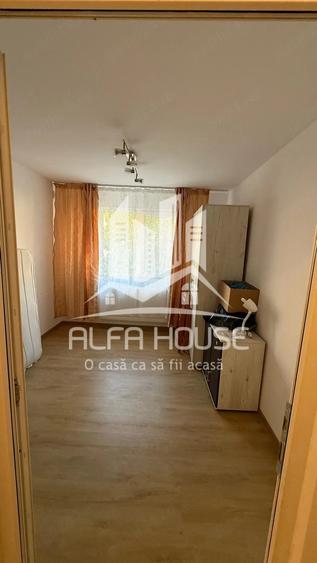 Apartament cu 3 camere nedecomandat în Govândari