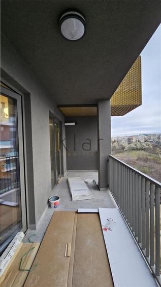 Apartament cu 3 camere semidecomandat, mobilat în Zorilor