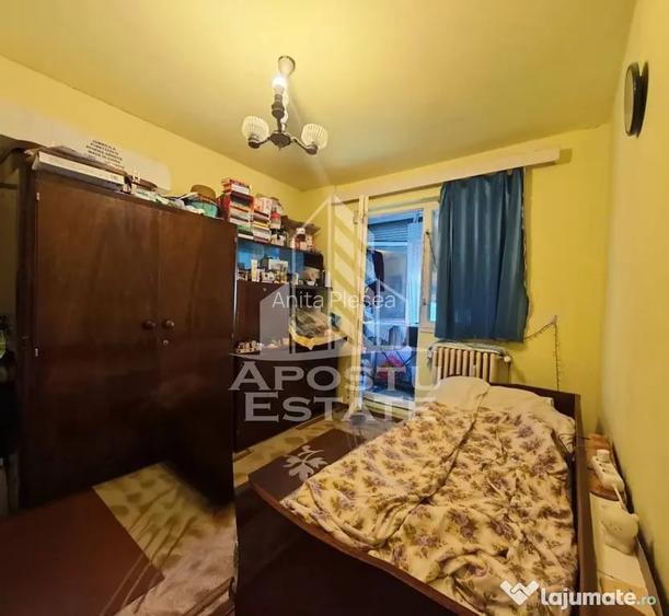 Apartament cu 4 camere de vanzare , Zona Dacia ,Timisoara - Timisoara (Timis)