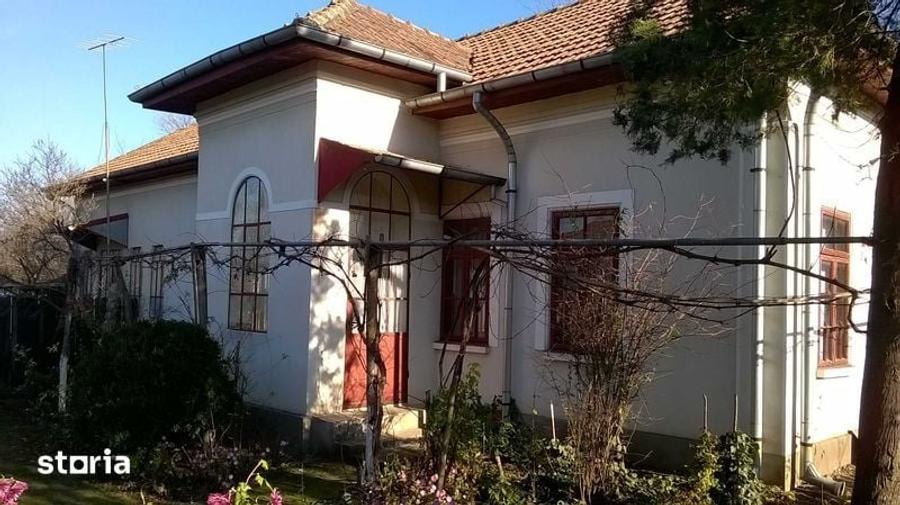 Casă cu 4 camere cu Teren 110 Mp în Giubega