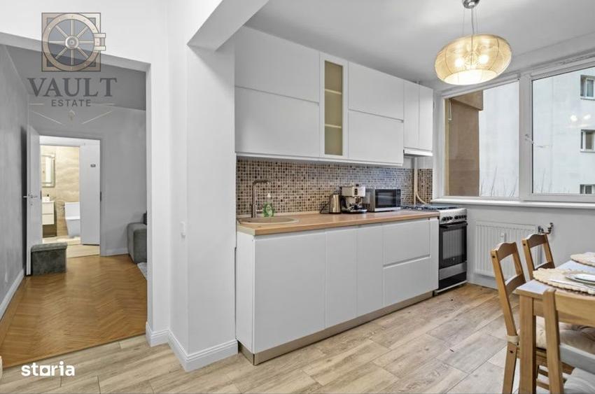 Apartament cu 3 camere semidecomandat, mobilat în Tei