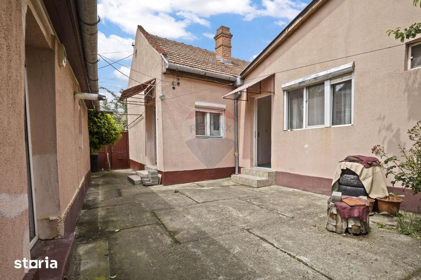 Casă cu 3 camere cu Teren 302 Mp în Micălaca