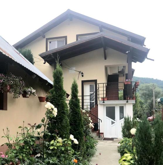 Casă cu 4 camere în Căciulata