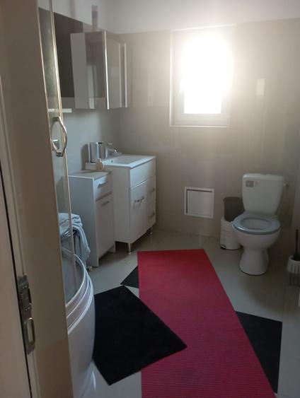 Casă cu 4 camere în Șendreni
