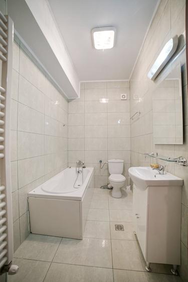Apartament cu 2 camere semidecomandat în Ferentari
