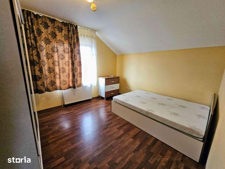 Casă cu 5 camere cu Teren 1000 Mp în Ghiroda