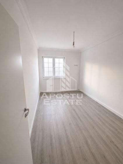 Duplex cu 5 camere cu Canalizare în Torontalului