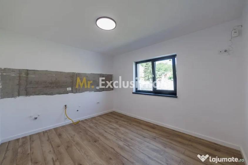 Casă cu 4 camere cu Teren 330 Mp în Argeșelu