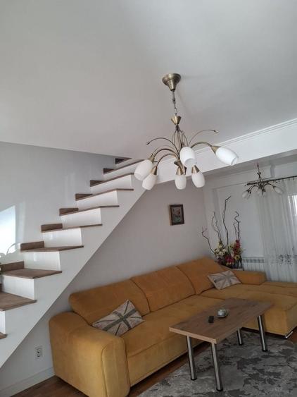Casă cu 3 camere în Central