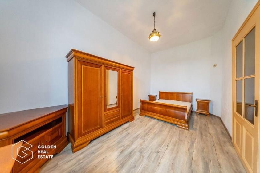 Casă cu 3 camere cu Canalizare în Lipova