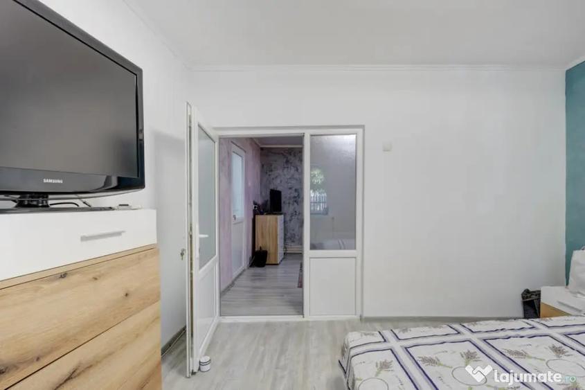 Casă cu 3 camere cu Teren 2200 Mp în Răcari