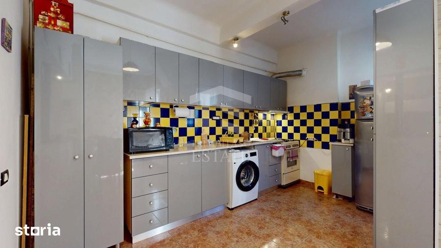 Apartament cu 3 camere decomandat în Centrul Civic