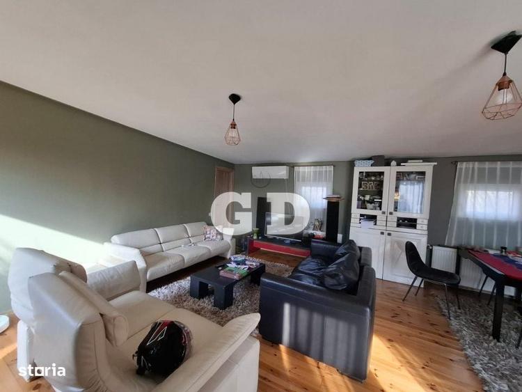 Casă cu 4 camere în Central