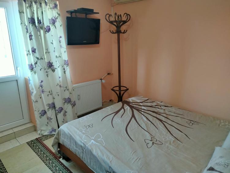 Apartament cu 3 camere decomandat, mobilat în Iancului