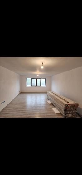Casă individuală cu 5 camere cu Teren 2000 Mp în Moșteni