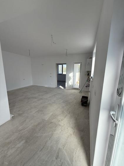 Casă cu 3 camere în Uliuc