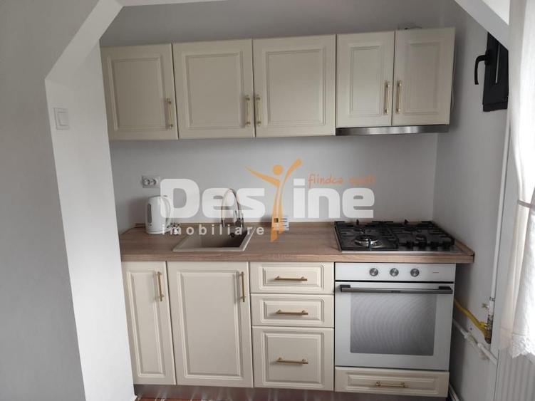 Apartament cu 2 camere decomandat, mobilat în Poiana Câmpina