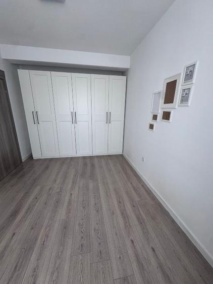 Casă individuală cu 4 camere cu Garaj în Central