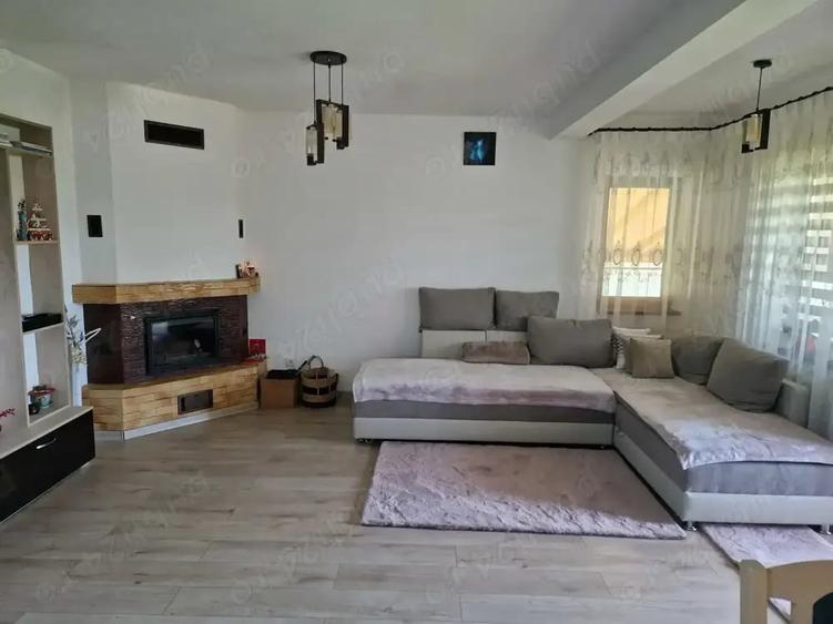 Casă cu 3 camere în Băbana