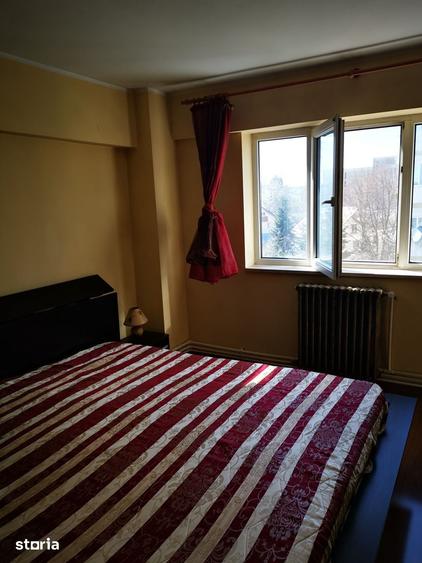 Apartament cu 4 camere în Central