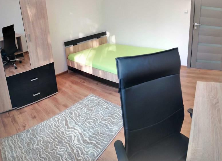 Apartament cu 2 camere decomandat în Cornișa