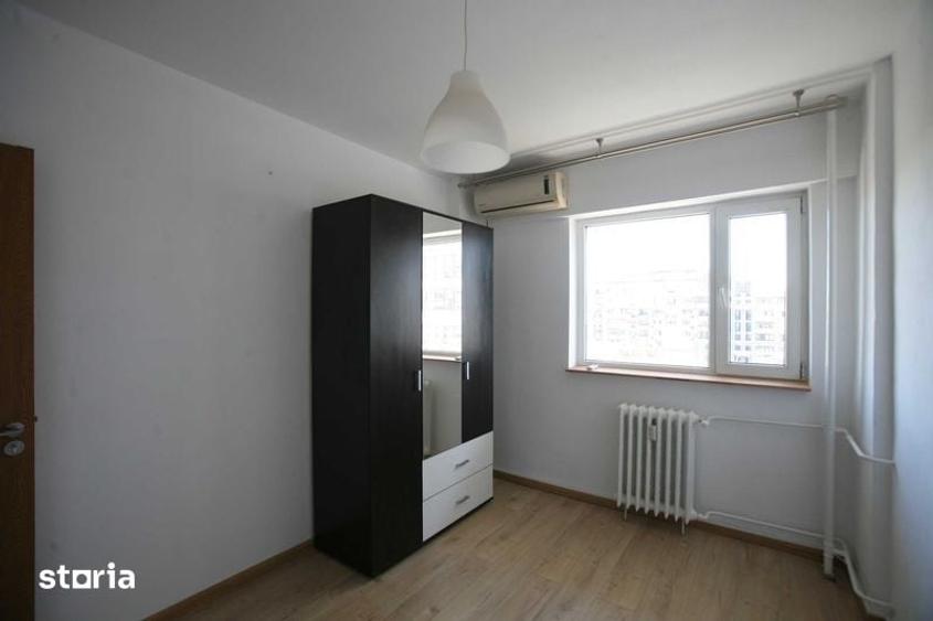 Apartament cu 3 camere în Decebal