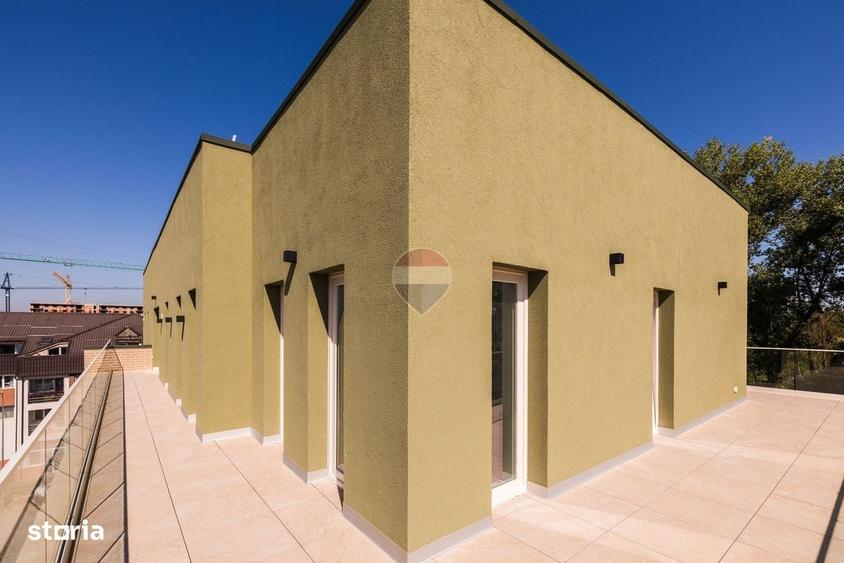 Apartament cu 3 camere decomandat în Tractorul