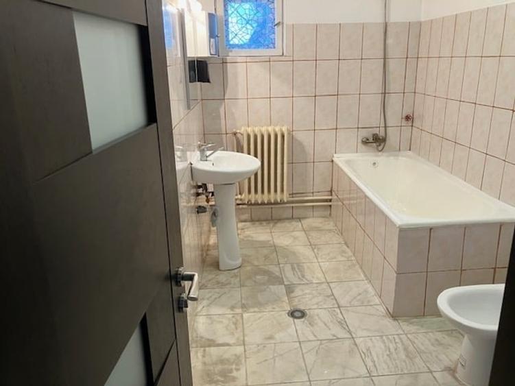 Casă cu Teren 300 Mp în Vatra Luminoasă