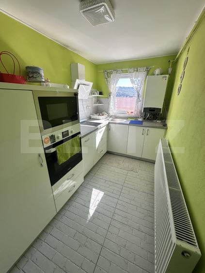 Apartament cu 2 camere semidecomandat, mobilat în Independenței