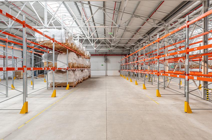 Spațiu industrial, de 12,700 mp, în Sud