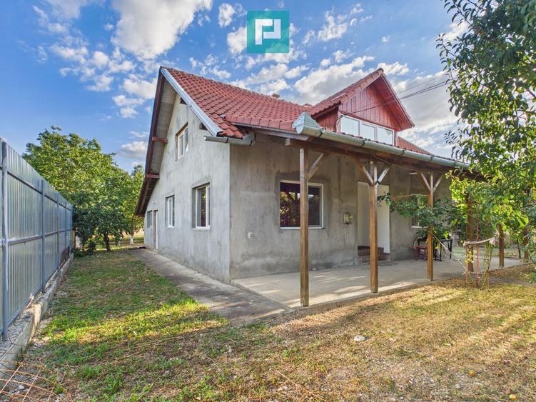 Casă individuală cu 2 camere cu Canalizare în Șiria