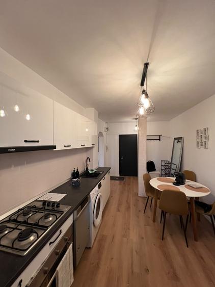 Apartament cu 2 camere semidecomandat în Tineretului
