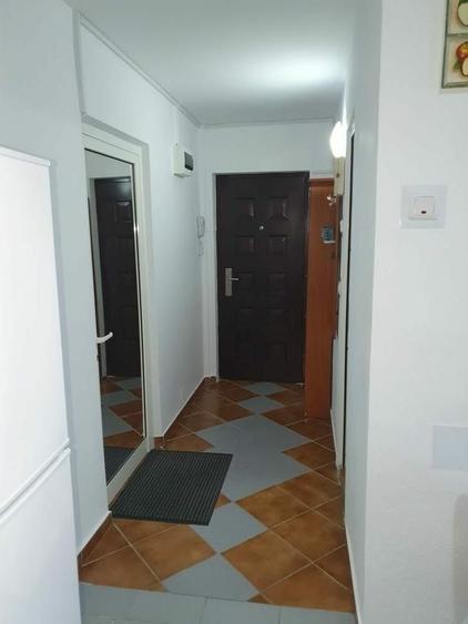 Garsonieră decomandată în Militari