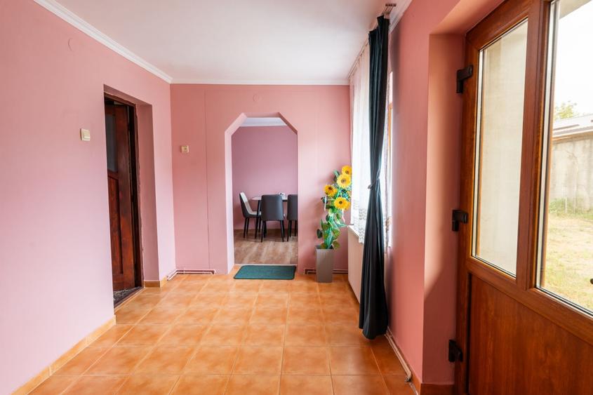 Casă cu 4 camere în Central