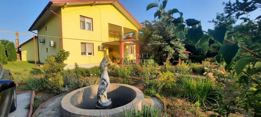 Casă individuală cu 5 camere cu Canalizare în Aroneanu