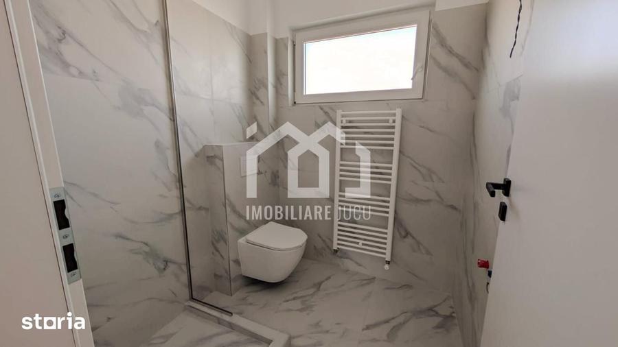Casă cu 5 camere cu Teren 500 Mp în Jucu