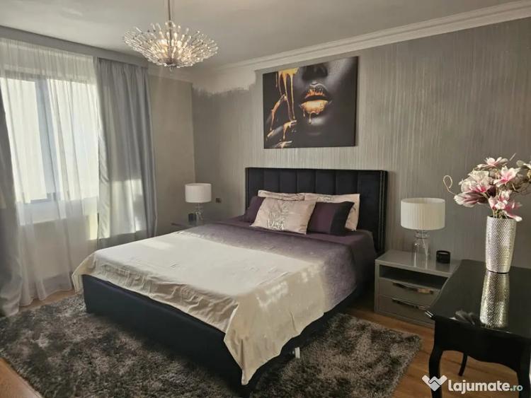 Casă cu 7 camere cu Teren 800 Mp în Central