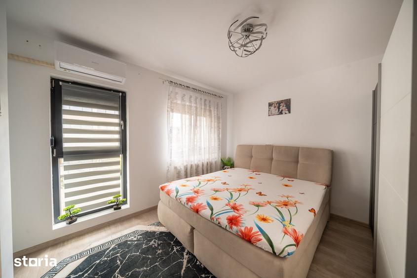 Casă cu 5 camere decomandat cu Teren 60 Mp în Central